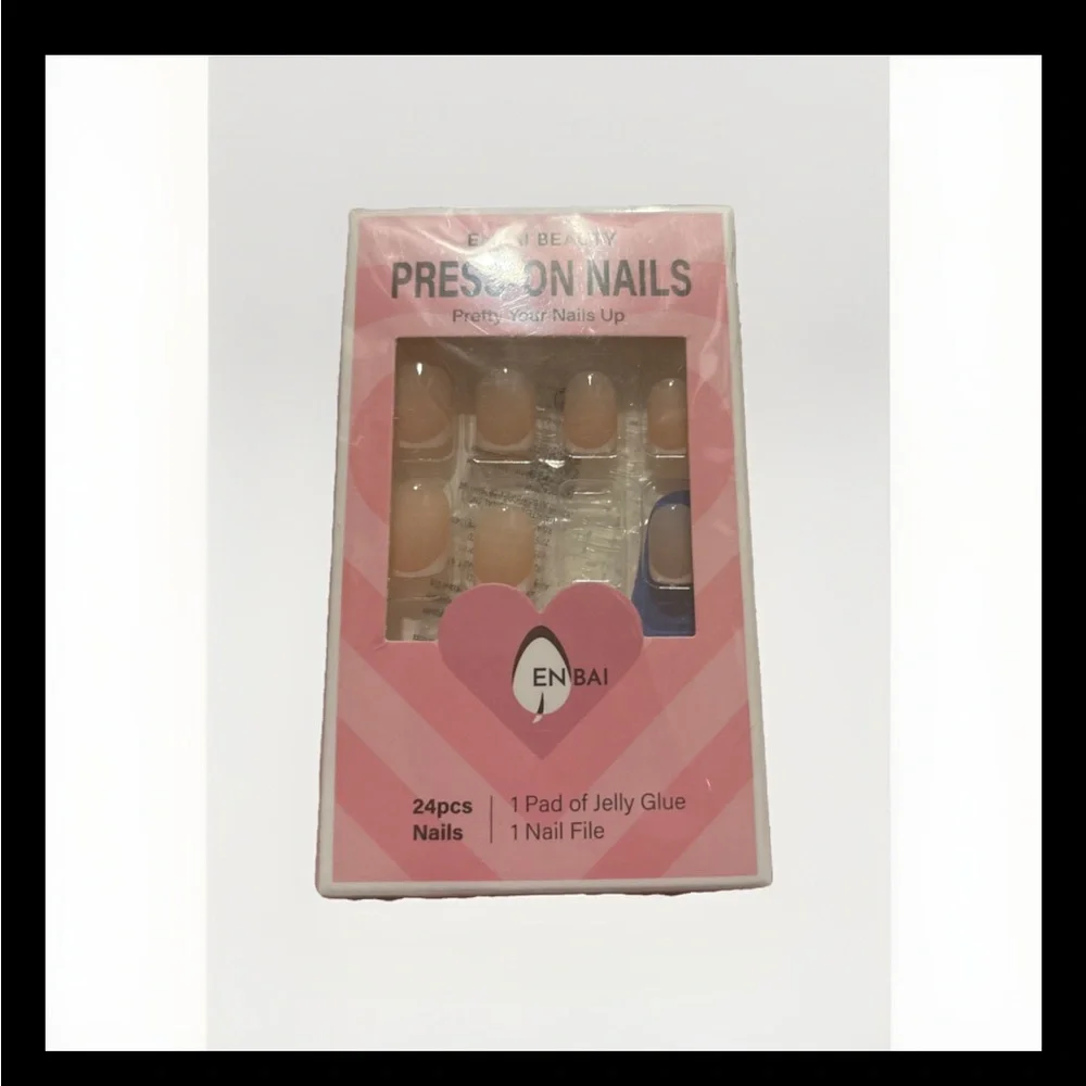 Press On Nails Set - Picture 3 of 6